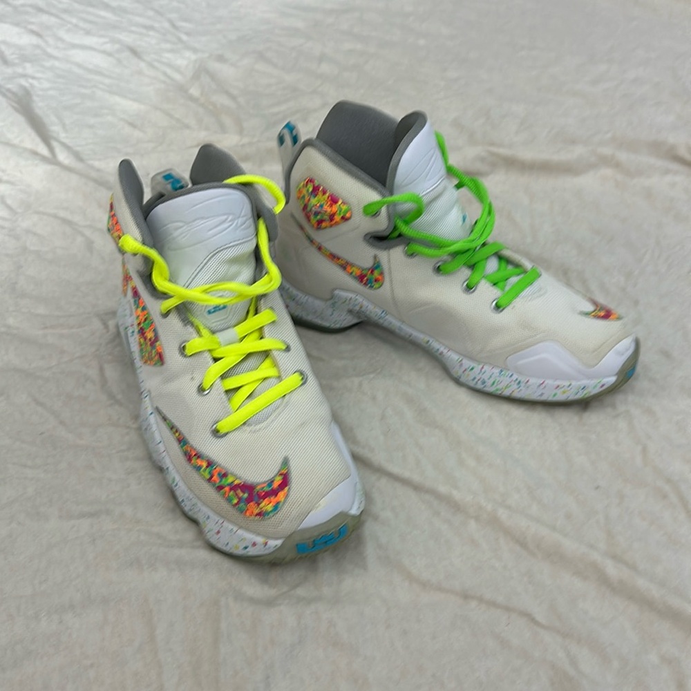 Nike Lebron XIII Youth “Fruity Pebbles” basketball shoes size 3.5Y